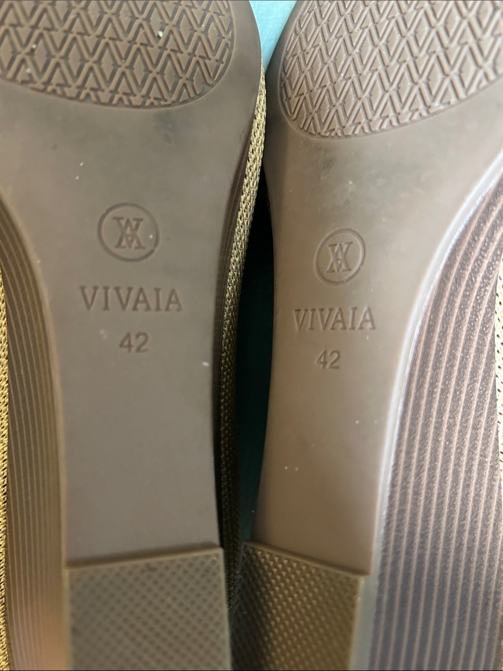 VIVAIA Pointed Toe Women’s Wedge Shoe - Picture 8 of 12